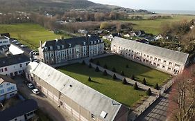 Le Chateau De Chantereine